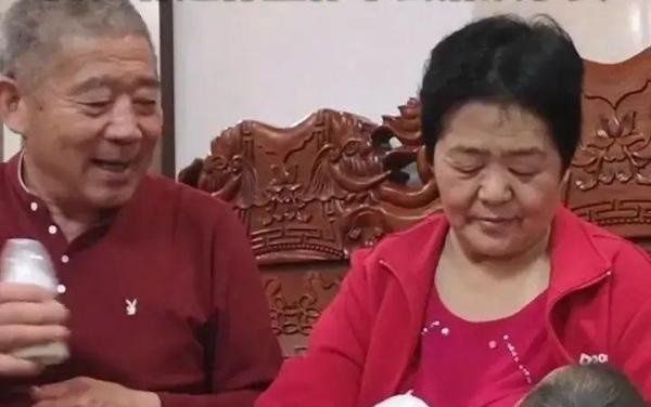 7旬夫妻为3岁女儿庆生，为了照顾年幼的女儿，计划活到110岁