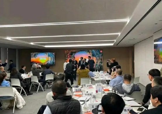 雷军组局的“华夏同学会”曝光,你知道中国四大顶级富豪圈有哪些吗?