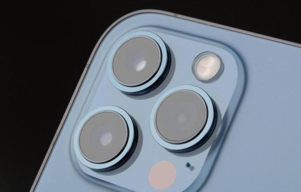 苹果12Pro Max和苹果12Pro区别在哪?懂行的人,早就清楚这四点了