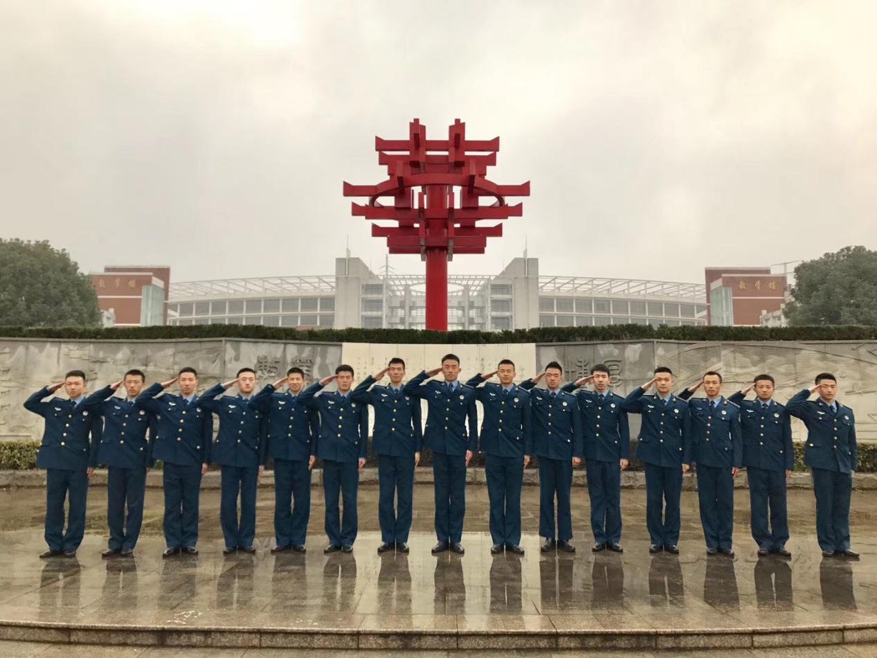 一个班17人被录取为空军飞行学员,为何能如此厉害?