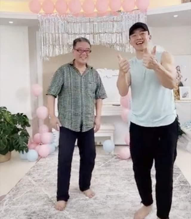 李立群现身刘畊宏直播间,他们两人之间的互动如何?