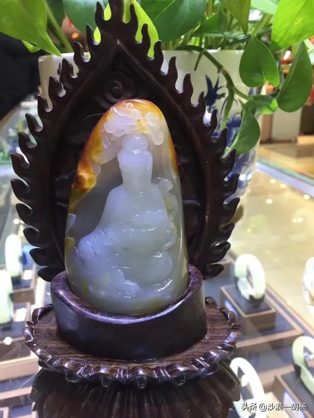 怎样挑选新疆和田玉把件?