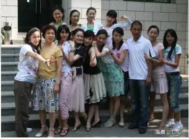 中央戏剧学院2002级表演系本科都有谁？