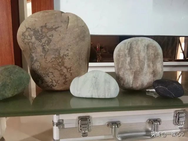 怎样挑选新疆和田玉把件?