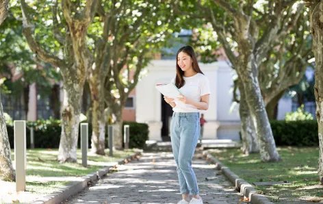 如何看待“学得好不如嫁得好”这个观点？