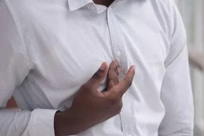 晚上睡觉心慌难以入眠是怎么回事