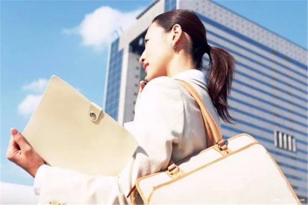 如何看待“学得好不如嫁得好”这个观点？