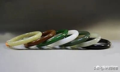 怎样挑选新疆和田玉把件?