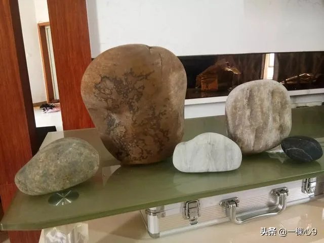 怎样挑选新疆和田玉把件?
