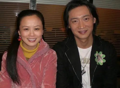 杨俊毅的老婆曝光 据传是圈外人