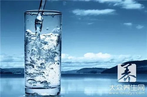 热得快烧的水能喝吗？健康专家来回答！