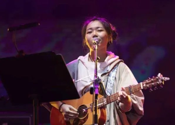 花粥八卦：为什么说花粥是女流氓