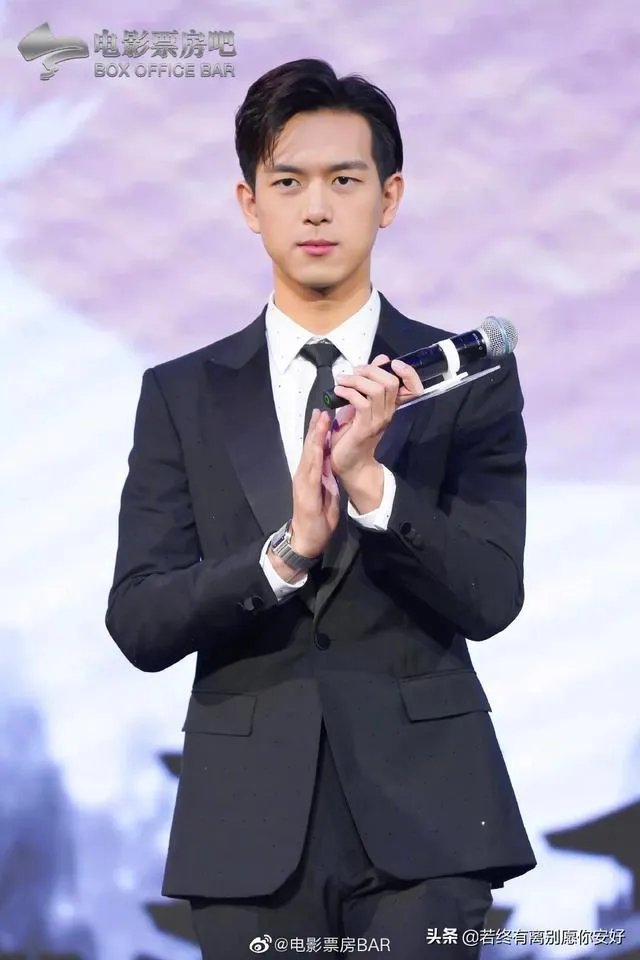 有多少人为了李现开微博?