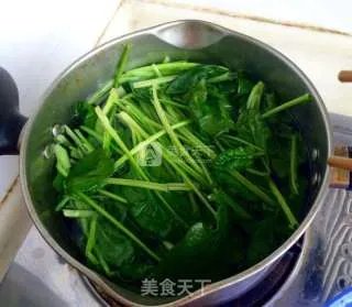 菠菜炒鸡蛋