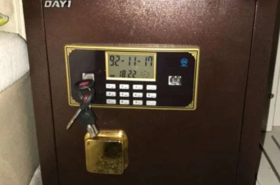 保险柜打不开怎么办