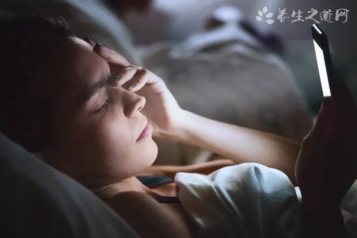 睡觉不枕枕头好吗