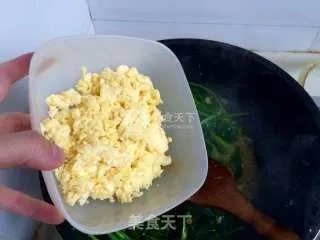 菠菜炒鸡蛋