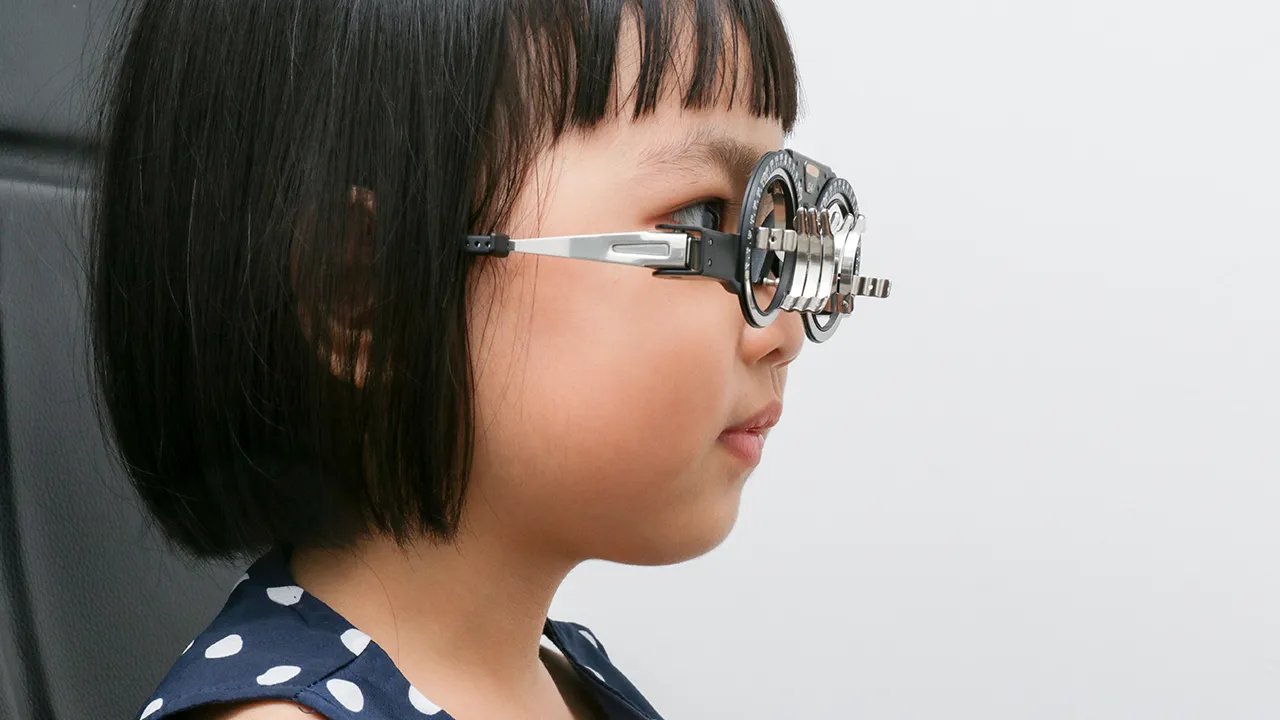白内障的原因是什么？