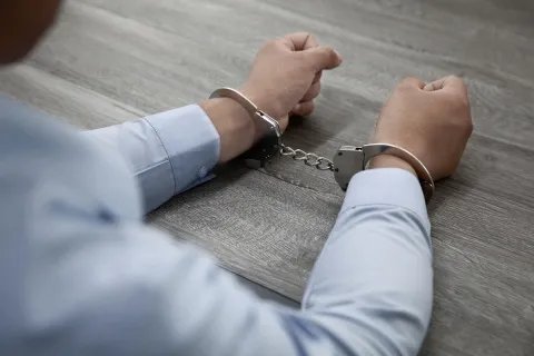 非法搜身犯什么罪