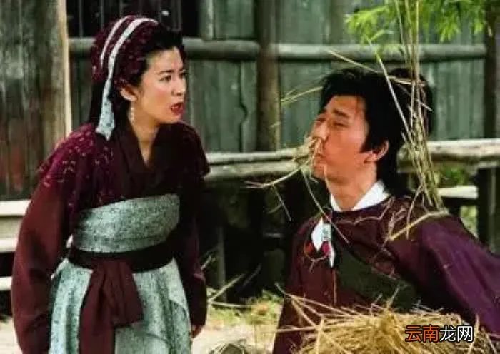 吴君如老公，53岁吴君如为满头白发的老公庆生
