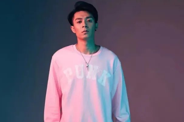 周柏豪超好听歌曲top10：《够钟》上榜，第五最为催泪