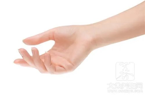 手指月牙多好还是少好