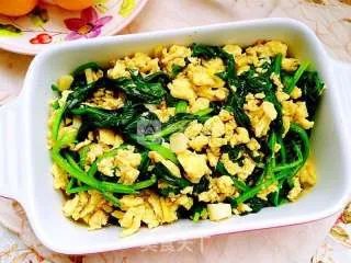 菠菜炒鸡蛋