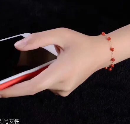 红珊瑚手链怎么保养?红珊瑚手链保养窍门
