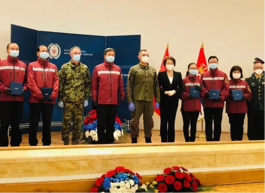 “白衣外交官”回家了!中山一院援塞尔维亚抗疫医疗专家顺利返院