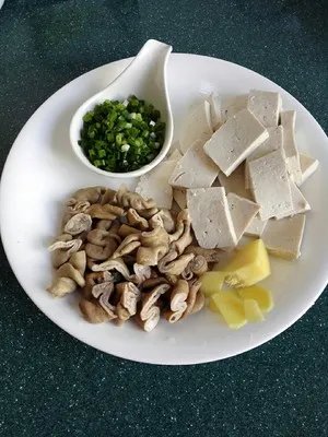 肥肠炖豆腐的做法步骤图,肥肠炖豆腐怎么做好吃