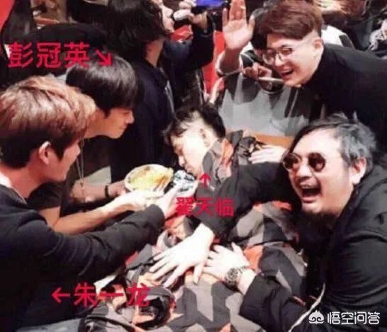 为什么朱一龙微博那么多人留言?