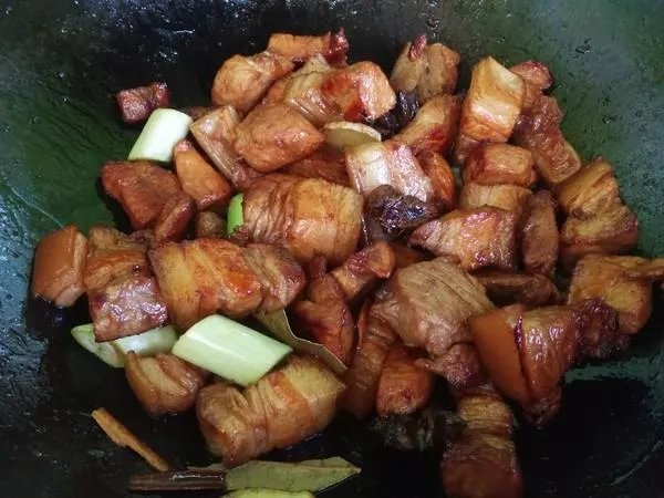红烧肉怎样做才好吃肥而不腻