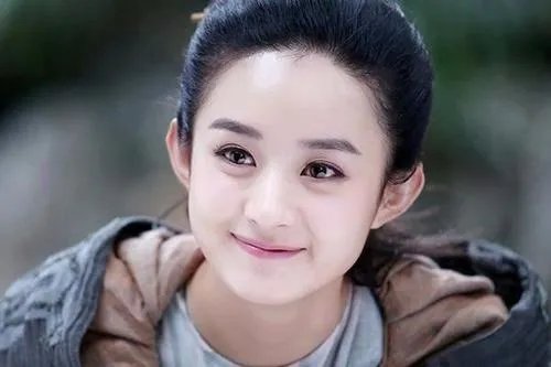 冯绍峰深夜接机赵丽颖,赵丽颖人气为何这么高,一年后复出依旧高人气?