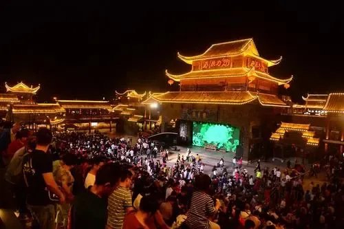 张家界魅力湘西正式恢复演出，当地的疫情如何？