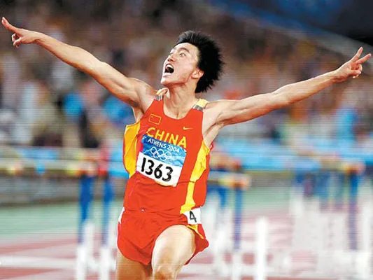 2008奥运会刘翔图片 回顾冠军奔跑十二年