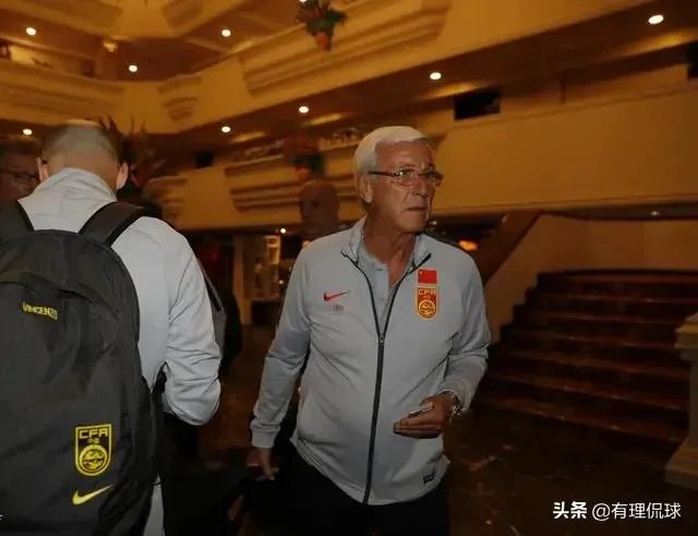 里皮在阿联酋受到当地副酋长的接见,国足为什么这么有面儿?