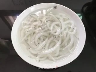 银鱼炒蛋