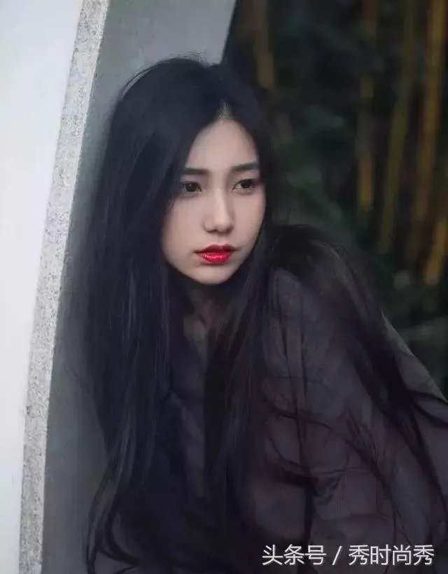 什么样的长卷发好看？