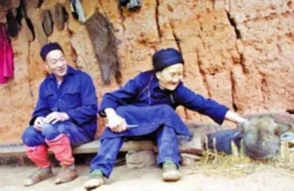 19岁小伙带29岁寡妇私奔,隐居深山50年,后来怎样?