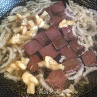 鸭血粉丝汤