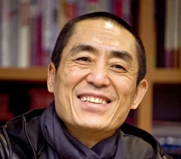 张艺谋妻子发文心疼丈夫,张艺谋现在的身体状况如何?