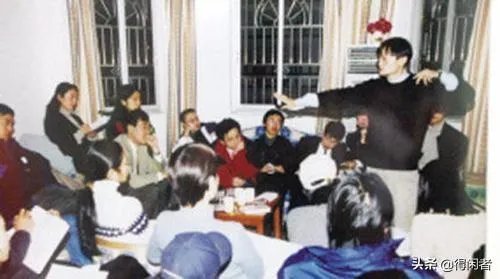 请问你怎么看待人民网观点:“没有所谓的马云时代,只有时代中的马云”?