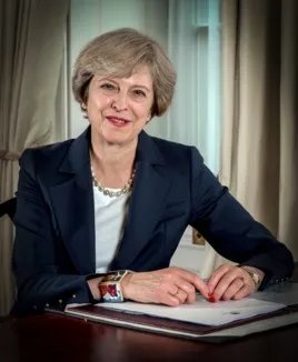 英国现任首相是？