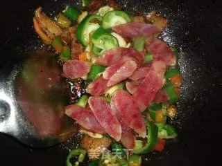 干锅茶树菇
