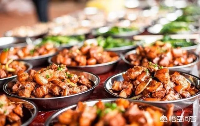 浙江诸暨一对新人办婚宴连上28道素菜,每桌2000元,你能接受婚宴吃素吗?