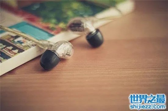 动铁四天王,四种高端耳机带给你音乐的享受
