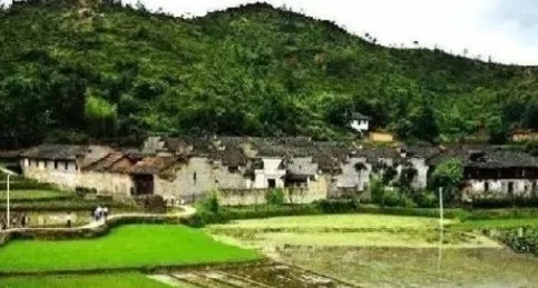 湖南一村庄用土泡水喝了200年,土泡水有哪些危害?