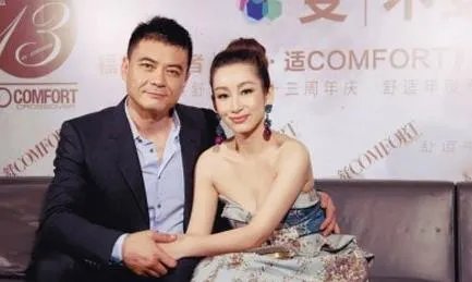 秦海璐整容前后照片对比：大方承认自己整过容