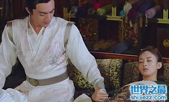 诸葛玥楚乔怀孕那段原文,楚乔为诸葛玥生下两儿一女