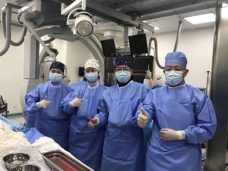 张智伟、王树水团队自主完成华南地区新一代肺动脉瓣支架植入手术修“心门”